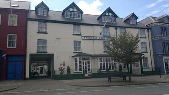 Wynnstay Arms Hotel