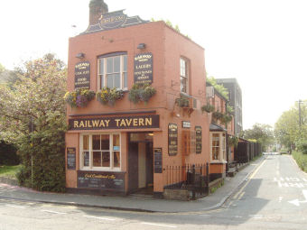 railway chelmsford tavern pub details