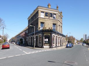 Queens Arms Clapham London SW8 3SS Pub Details Beerintheevening