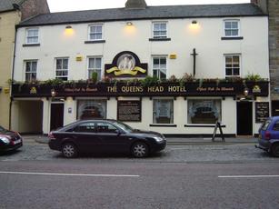 Queens Head Hotel